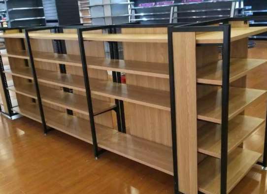 木制品貨架廠家教您店鋪空間設計
